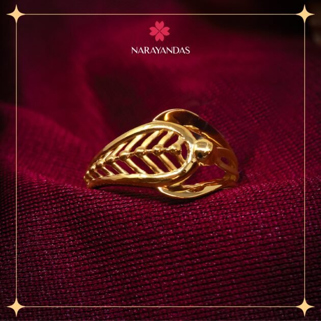 Gold rings: www.narayandas.co.in